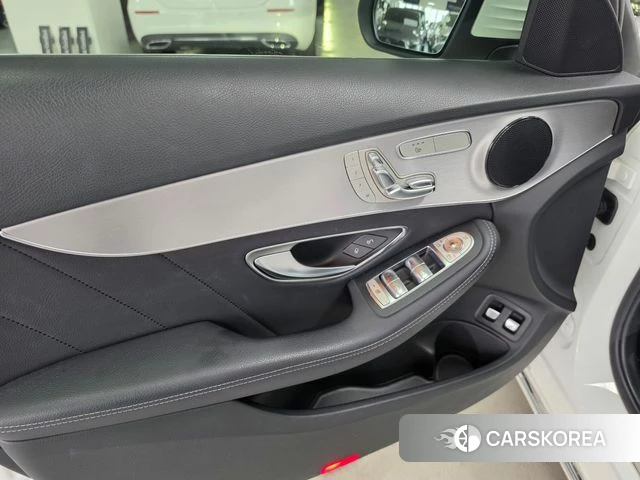 Mercedes-Benz C-Class W205 2018 Белый из Кореи, фото 6