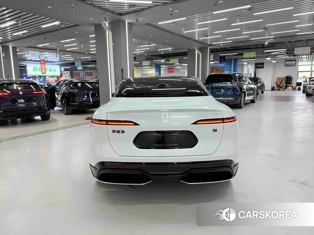 Avita 06 2025 Белый из Китая, фото 6