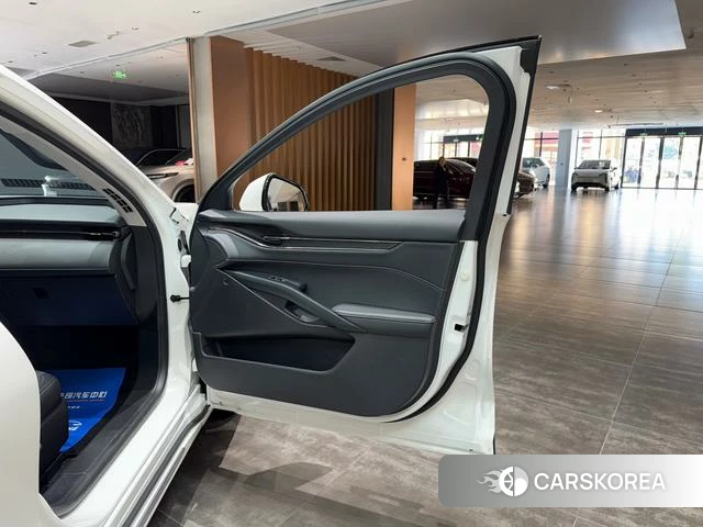 Ford Mondeo 2023 Белый из Китая, фото 6