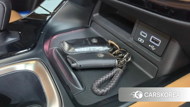 Lexus NX350h Second generation 2023 Серый из Кореи, фото 6