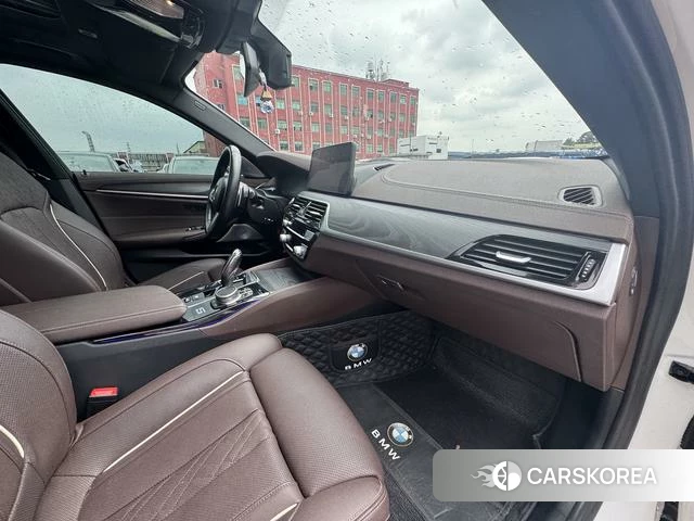 BMW 5 series 2022 Белый из Китая, фото 6