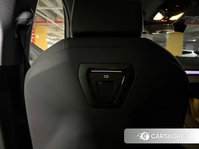 BMW 5 Series (G60) 2025 Черный из Кореи, фото 6