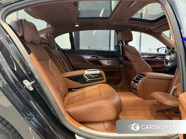 BMW 7 series 2021 Черный из Китая, фото 6