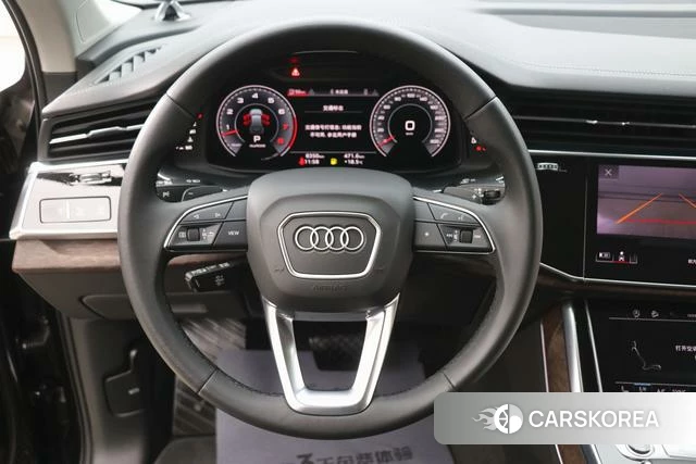 Audi Q7 2023 Черный из Китая, фото 6