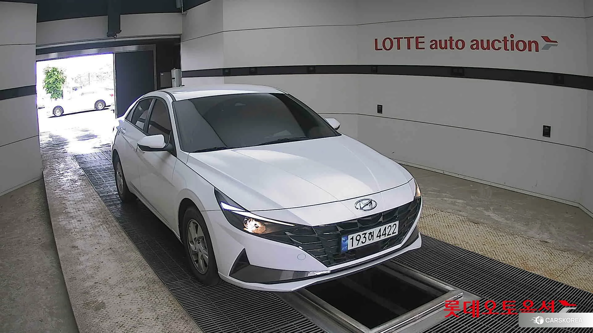 Hyundai Avante 2023 Polar White из Кореи, фото 6