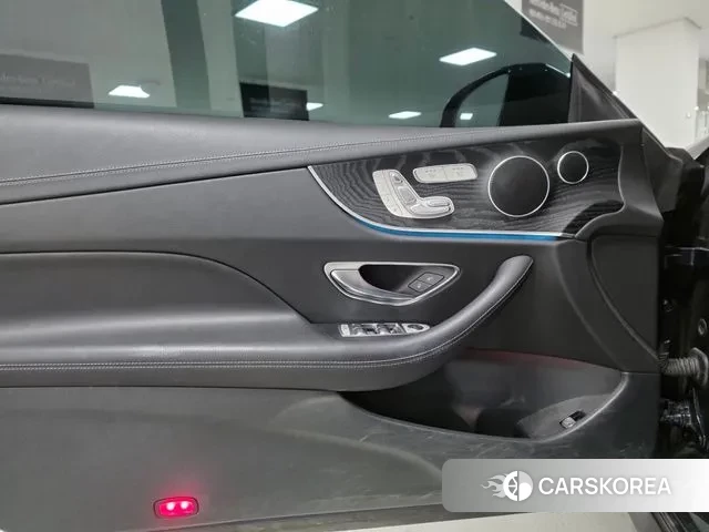 Mercedes-Benz E-Class W213 2019 Синий из Кореи, фото 6