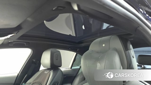 BMW 5 Series (G60) 2024 Черный из Кореи, фото 6