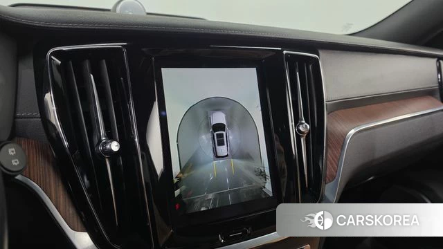 Volvo V60 Cross-Country 2nd Generation 2023 Белый из Кореи, фото 6