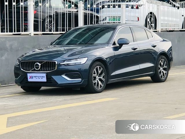 Volvo S60 2025 Синий из Китая, фото 6