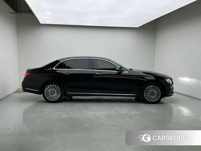 Mercedes-Benz E-class 2020 Черный из Китая, фото 6