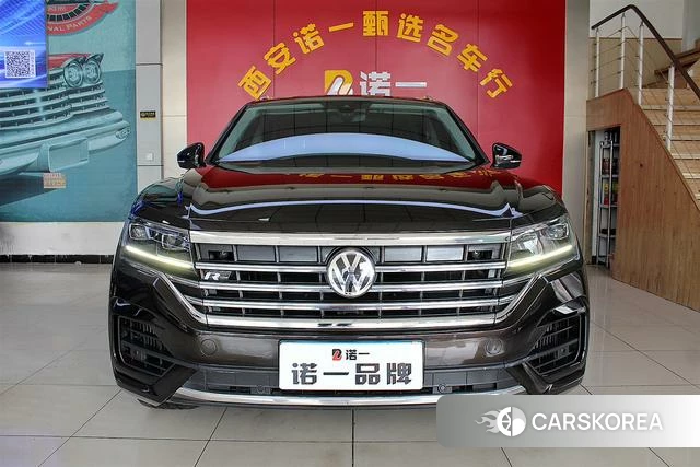 Volkswagen Touareg 2019 Черный из Китая, фото 6