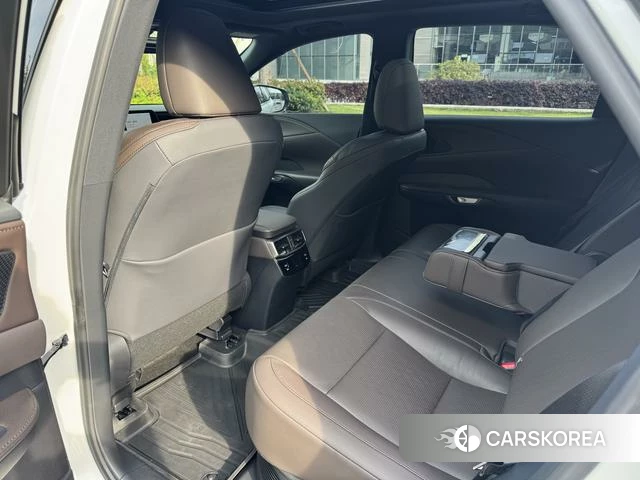 Lexus RX 2025 Белый из Китая, фото 6