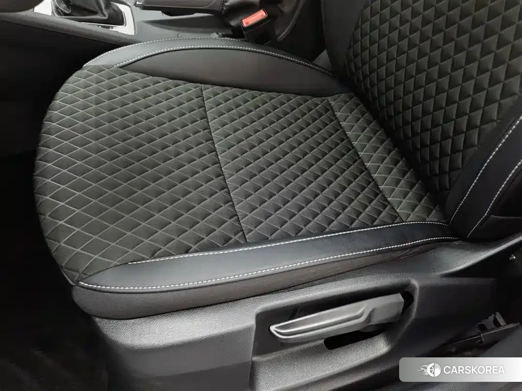 Skoda Octavia 2021 Белый из Китая, фото 6