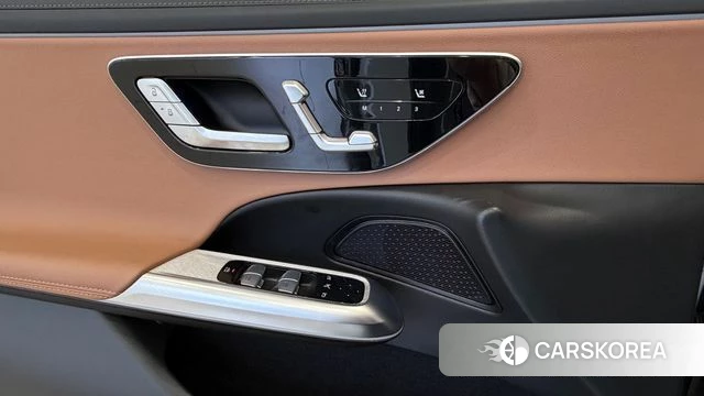 Mercedes-Benz E-Class W214 2025 Серебристо-серый из Кореи, фото 6