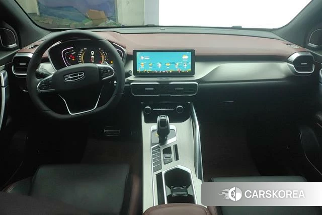 Geely Automobile Binyue 2020 Темно-серый из Китая, фото 6