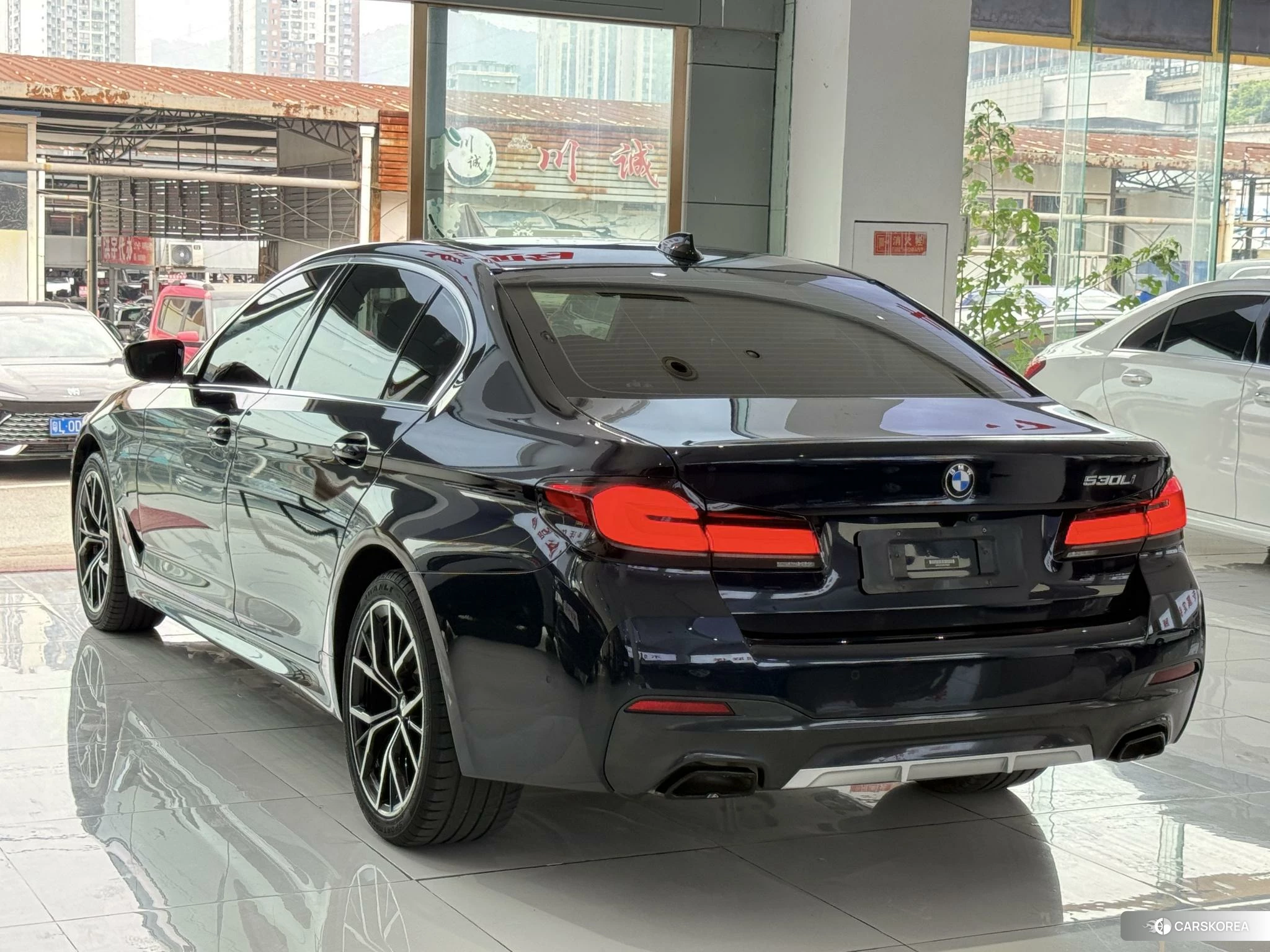 BMW 5 series 2021 Черный из Китая, фото 6