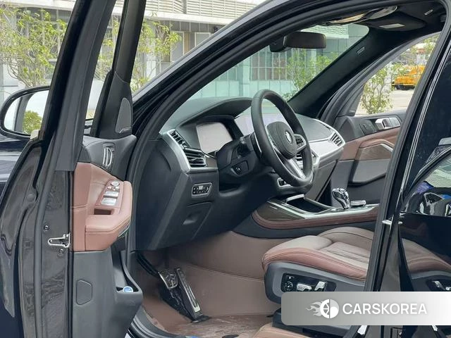 BMW X7 2021 Черный из Китая, фото 6