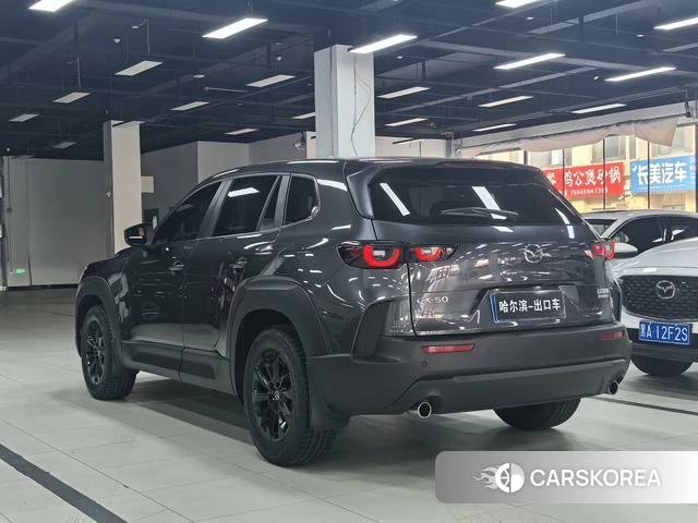 Mazda CX-50 line also 2023 Темно-серый из Китая, фото 6