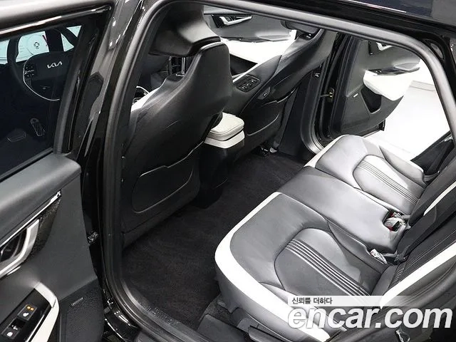 Kia EV6 2023 Черный из Кореи, фото 6