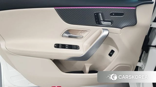 Mercedes-Benz A-Class W177 2024 Белый из Кореи, фото 6
