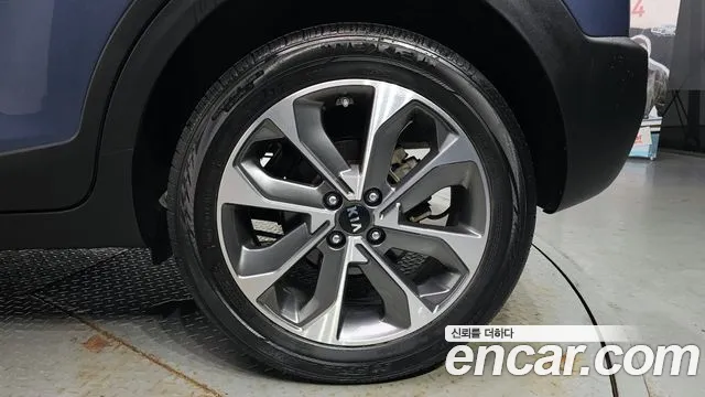 Kia Stonic 2018 Синий из Кореи, фото 6