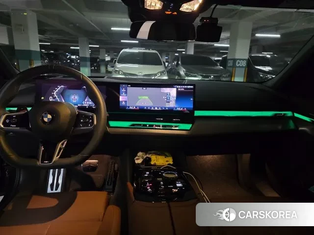 BMW 5 Series (G60) 2024 Серый из Кореи, фото 6