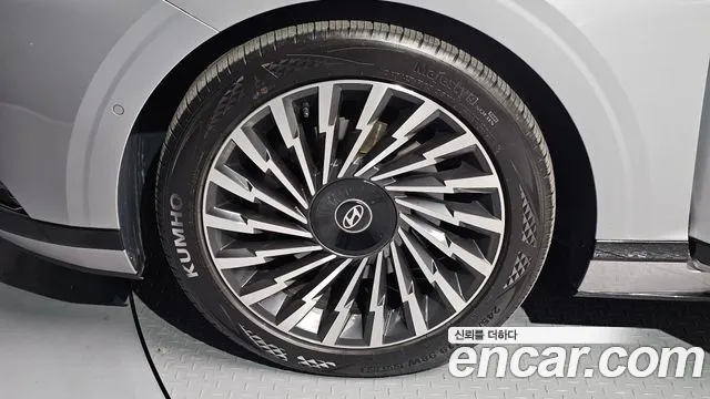 Hyundai Grandeur (GN7) 2023 Серебристо-серый из Кореи, фото 6