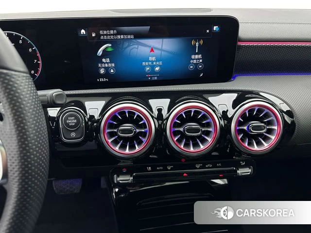 Mercedes-Benz Class A 2023 Белый из Китая, фото 6