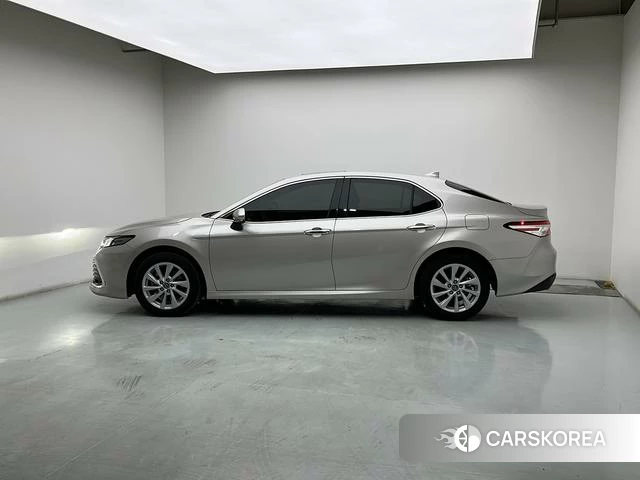 Toyota Camry 2021 Темно-серый из Китая, фото 6