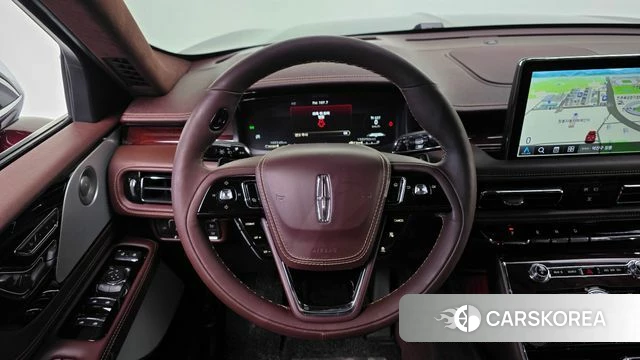 Lincoln Aviator 2nd generation 2022 Красный из Кореи, фото 6