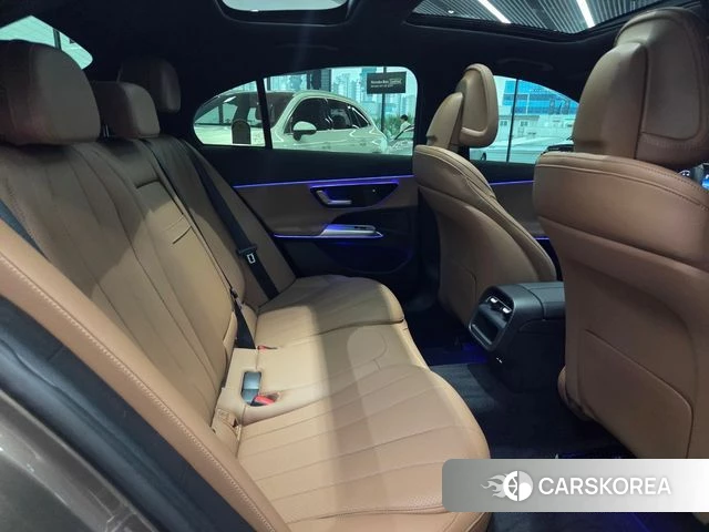 Mercedes-Benz E-Class W214 2025 Коричневый из Кореи, фото 6