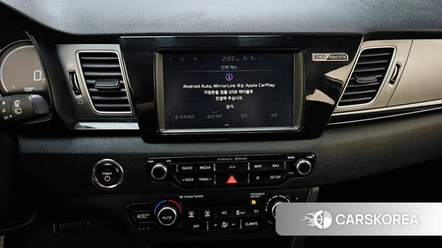 Kia Niro EV 2021 Серебряный из Кореи, фото 6