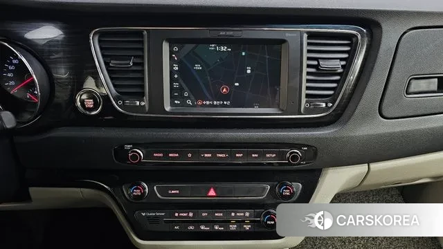 Kia The New Carnival 2018 Белый из Кореи, фото 6