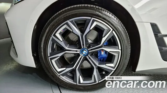 BMW i4 id 2665310 из Кореи 6