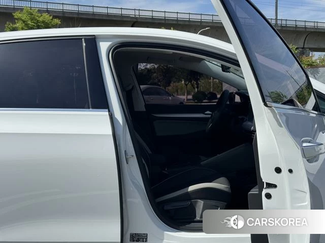 Volkswagen Golf 2023 Белый из Китая, фото 6