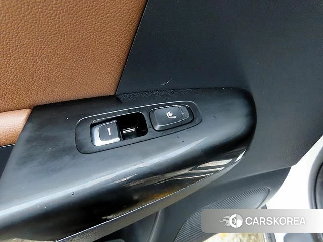 Kia Sportage The Bold 2018 Белый из Кореи, фото 6