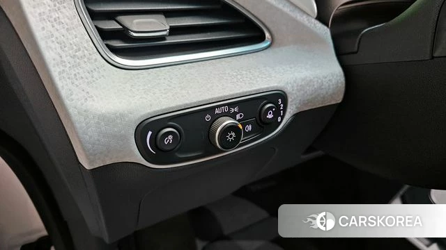 Chevrolet (GM Daewoo) Bolt EV 2021 Белый из Кореи, фото 6