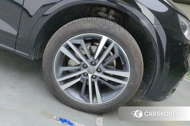 Audi Q5L 2021 Черный из Китая, фото 6