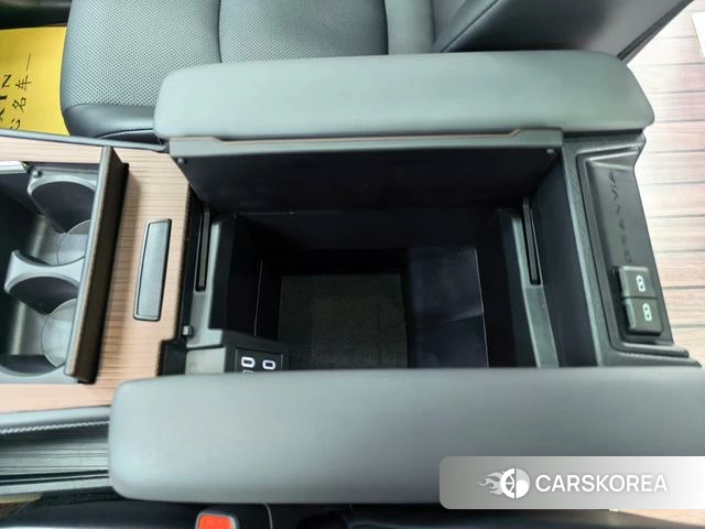 Toyota Grevia 2025 Белый из Китая, фото 6