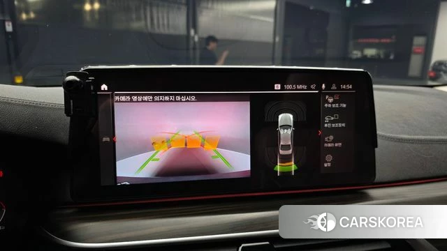 BMW 5 Series (G30) 2022 Серебристо-серый из Кореи, фото 6