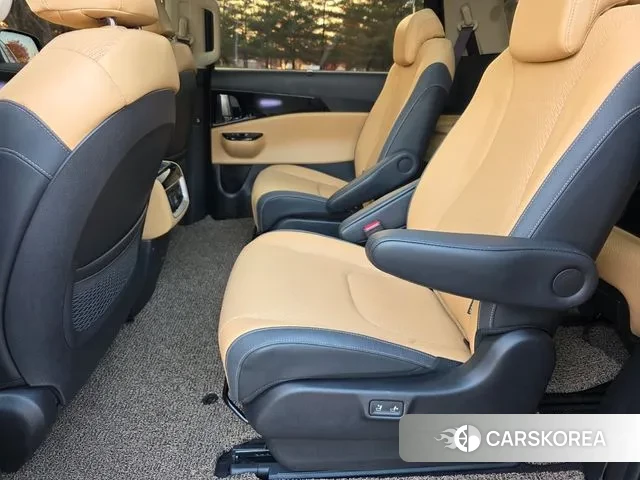 Kia Carnival 4th generation 2023 Серый из Кореи, фото 6