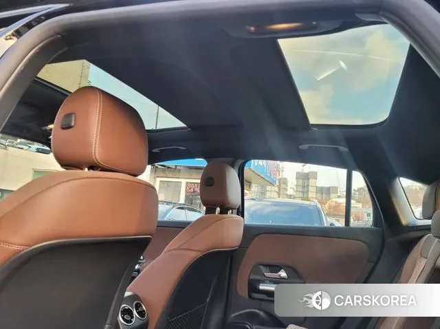 Mercedes-Benz GLA - Class H247 2025 Черный из Кореи, фото 6