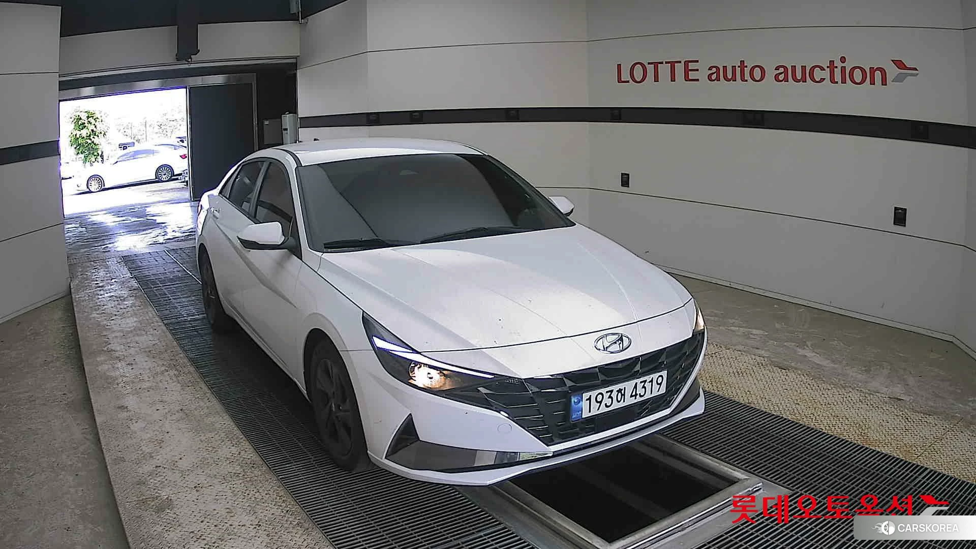 Hyundai Avante 2023 Polar White из Кореи, фото 6