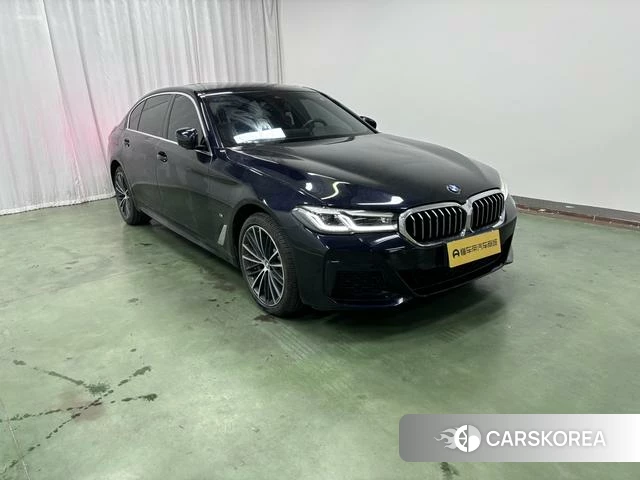 BMW 5 series 2023 Черный из Китая, фото 6