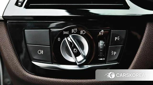 BMW 5 Series (G30) 2021 Белый из Кореи, фото 6