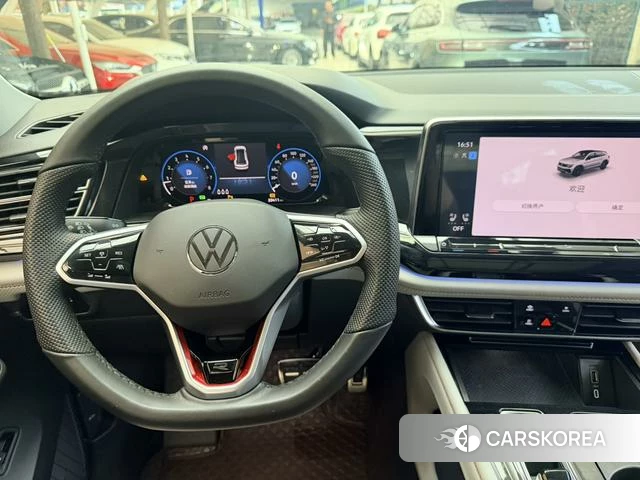 Volkswagen Tourang 2024 Черный из Китая, фото 6