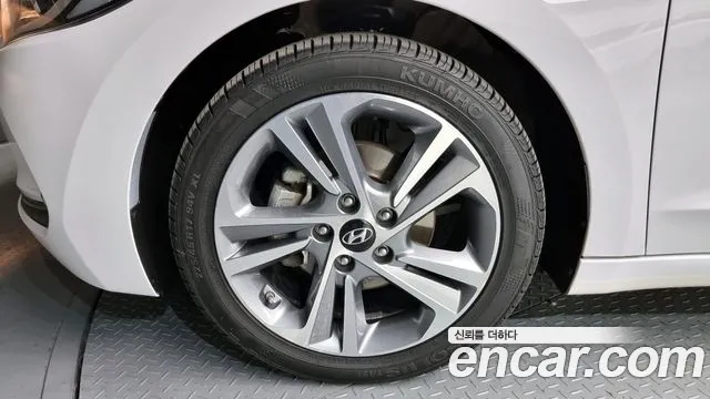 Hyundai Avante AD id 2657918 из Кореи 6