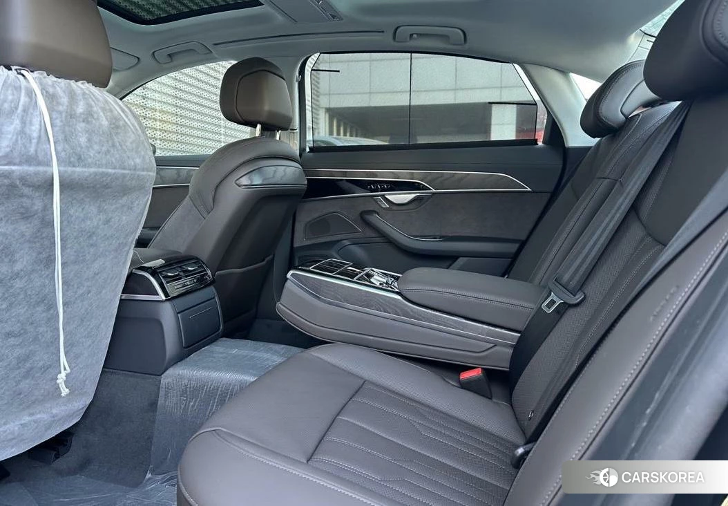 Audi A8 2024 Черный из Китая, фото 6
