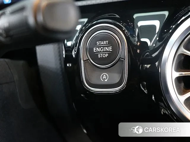 Mercedes-Benz A-Class W177 2022 Белый из Кореи, фото 6