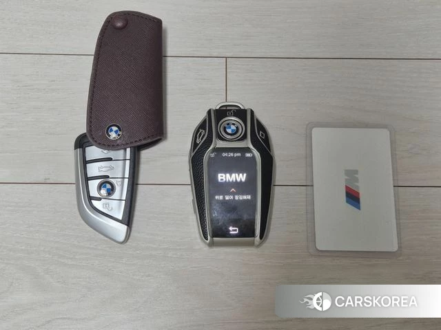 BMW 5 Series (G30) 2023 Белый из Кореи, фото 6